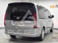 2022 Hyundai Staria