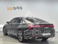 2022 KIA K8