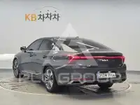 2022 KIA K8