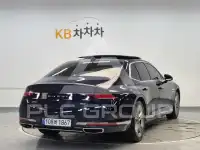 2023 Genesis G90