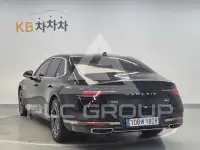 2022 Genesis G90
