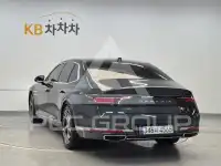 2023 Genesis G90
