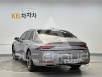 2022 Genesis G90