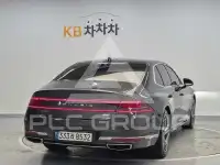 2022 Genesis G90