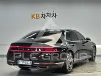 2022 Genesis G90