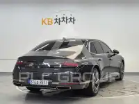 2022 Genesis G90