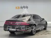 2022 Genesis G90