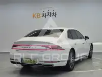 2022 Genesis G90