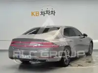 2022 Genesis G90