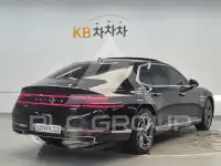 2022 Genesis G90