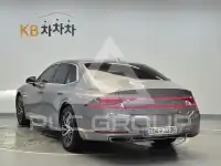 2022 Genesis G90