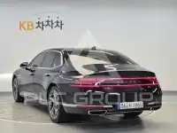 2022 Genesis G90