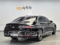2022 Genesis G90