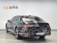 2022 Genesis G90
