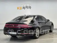 2022 Genesis G90