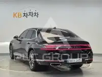 2023 Genesis G90