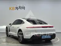 2022 Porsche Taycan