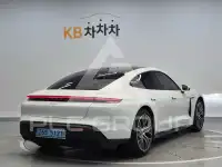 2022 Porsche Taycan