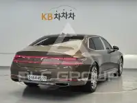 2023 Genesis G90