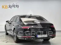 2023 Genesis G90