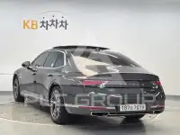 2023 Genesis G90