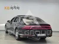 2023 Genesis G90