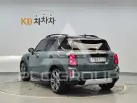 2023 Mini COUNTRY