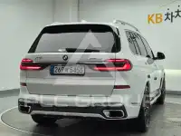 2025 BMW X7