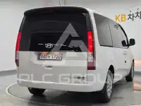 2025 Hyundai Staria