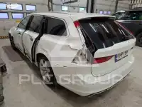 2017 Volvo V90