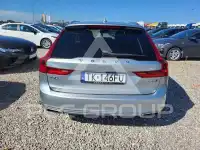 2017 Volvo V90