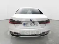 2021 BMW 730