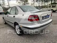2000 Volvo S40