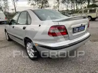 2000 Volvo S40