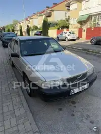 2000 Volvo S70