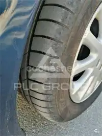 2000 Peugeot 607