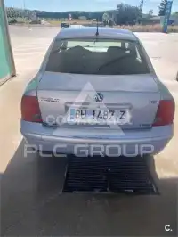 2000 Volkswagen Passat