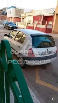 2000 Renault Clio