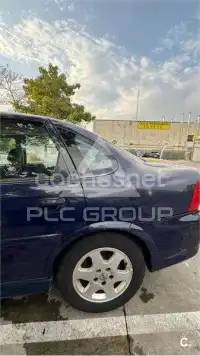2000 Opel Vectra