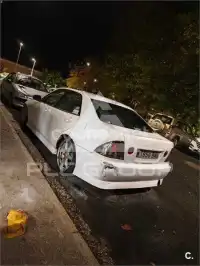2001 Lexus IS