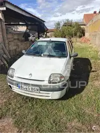 2001 Renault Clio