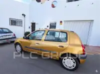 2001 Renault Clio