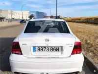 2001 Opel Vectra