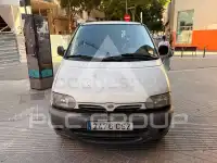 2002 Nissan Serena