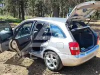 2002 Mazda 323