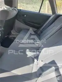 2002 Mazda 323