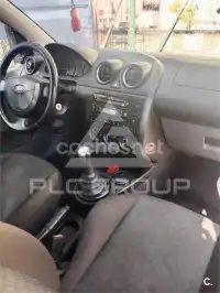 2002 Ford FIESTA
