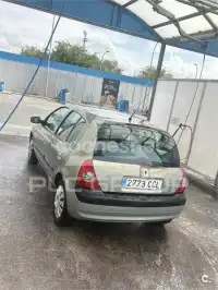 2002 Renault Clio