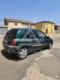 2002 Renault Clio