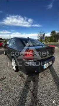 2002 Opel Vectra